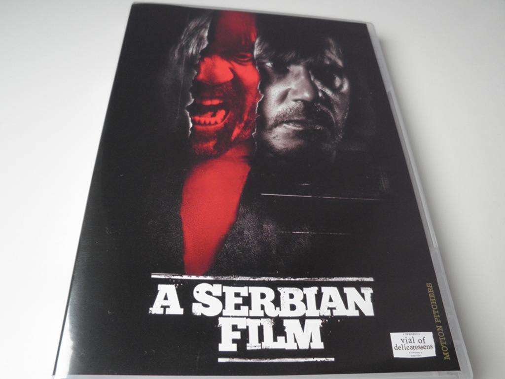 Portada del DVD de A Serbian Film, editado por Vial of Delicatessens