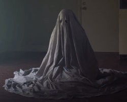 Una imagen de A Ghost Story, dirigida por David Lowery