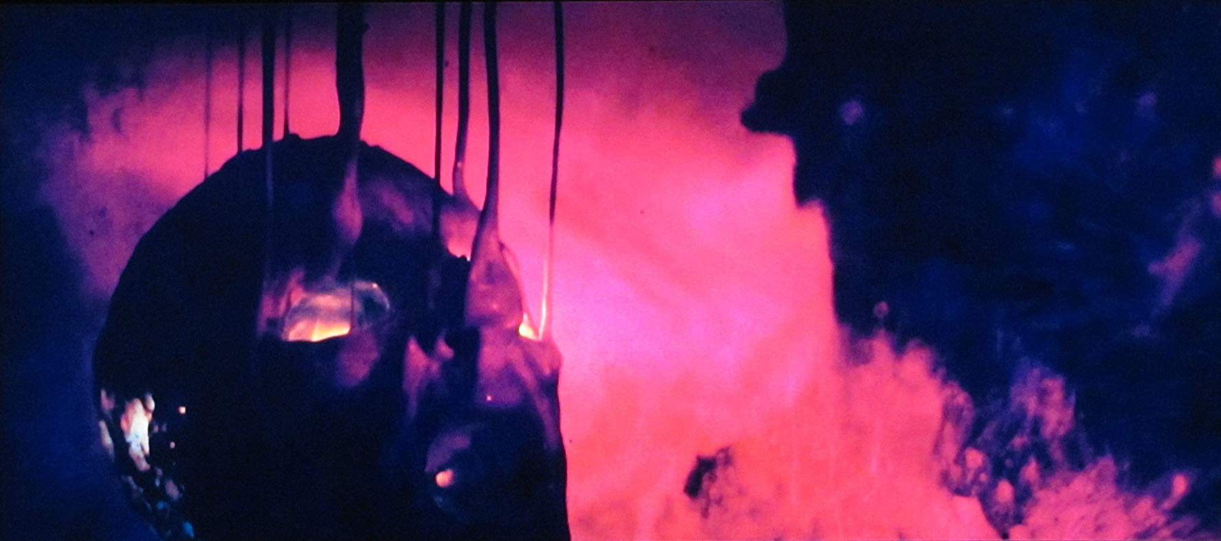 La descomposición en Beyond the Black Rainbow, dirigida por Panos Cosmatos