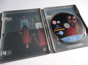 interior del steelbook de Nosotros (Us) en Blu-ray
