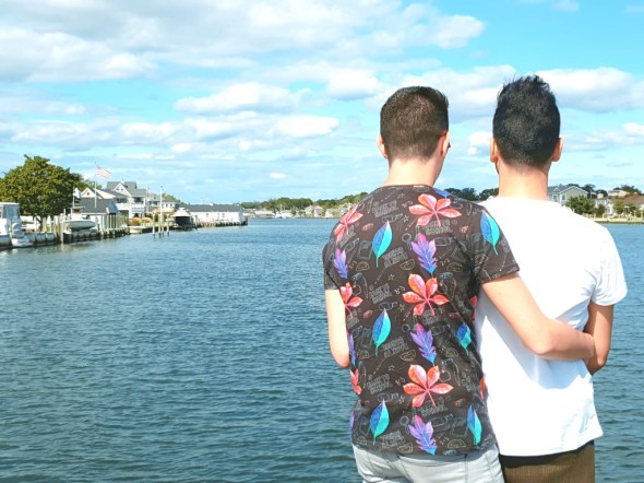 Gabita Barbieri Films en el muelle de Amityville