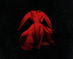 Crítica de In Fabric, de Peter&nbsp;Strickland