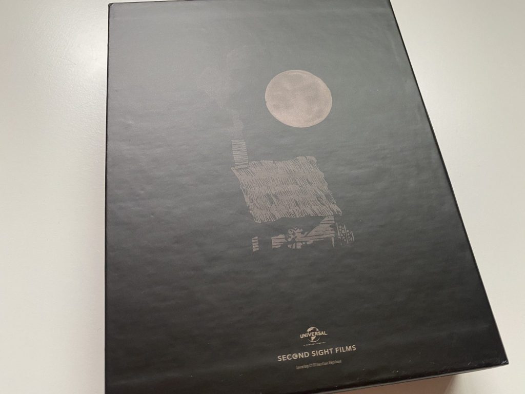 Contraportada pack UHD The Witch