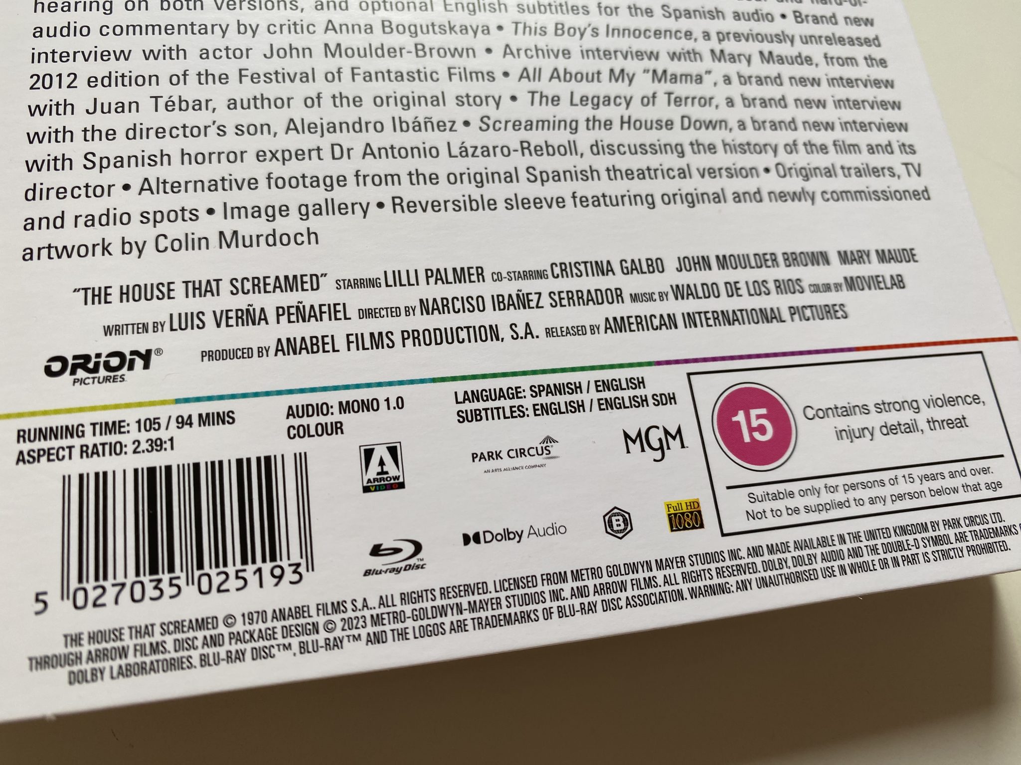 Detalle contraportada slipcover limitada del Blu-ray de La residencia (The House that Screamed)