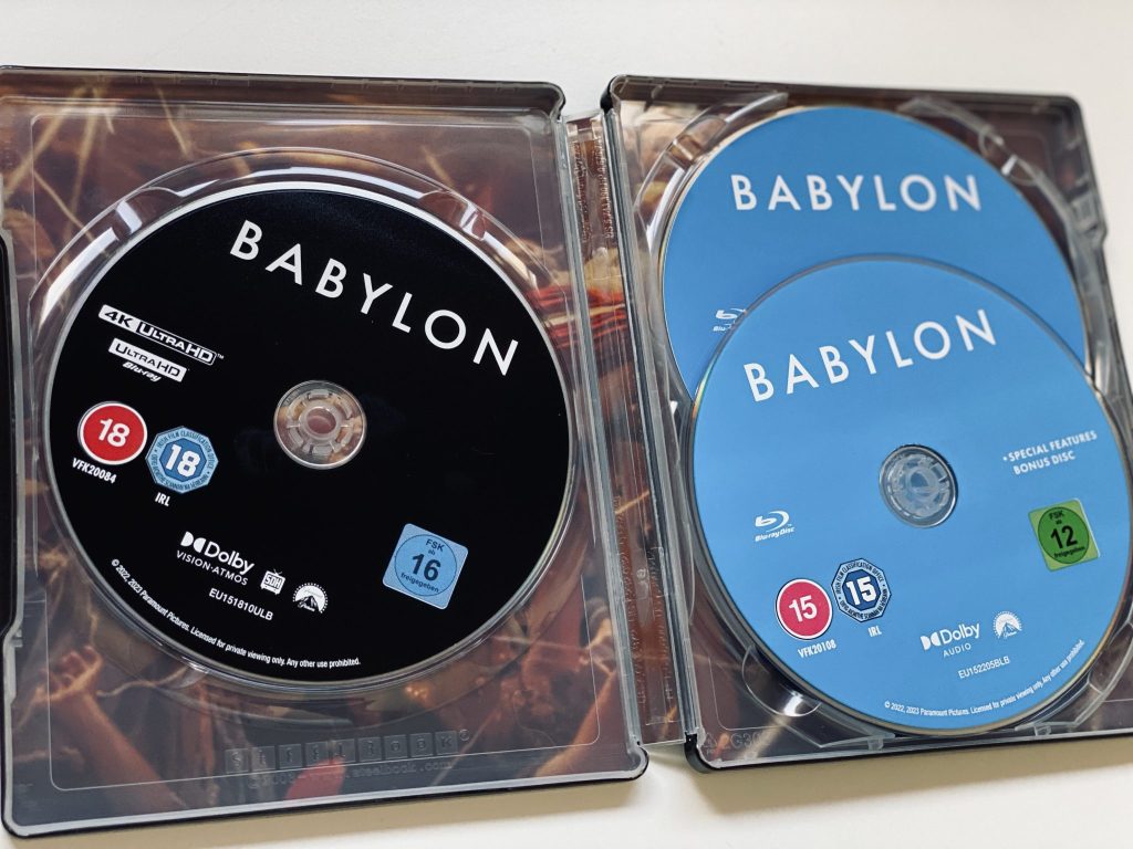 Babylon UHD steelbook abierto con discos