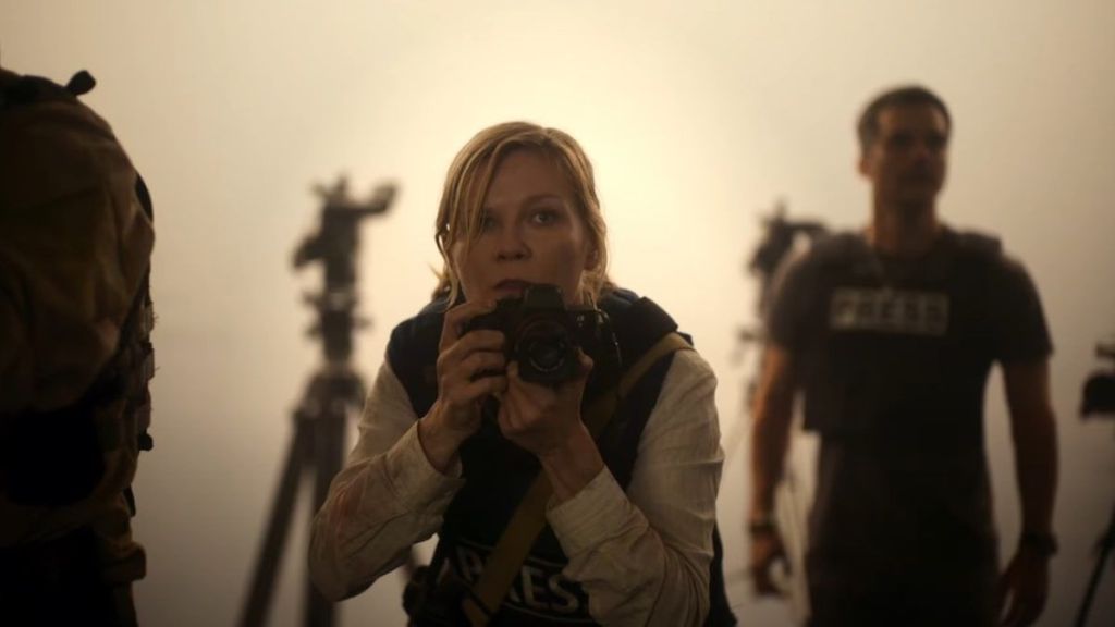 Kirsten Dunst es una reportera en Civil War, dirigida por Alex Garland