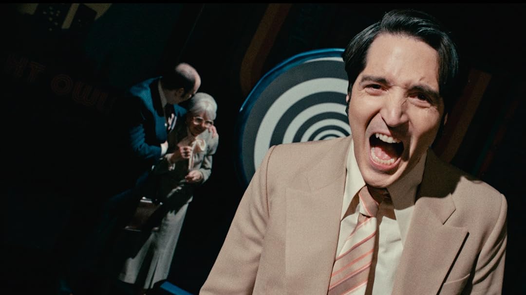 David Dastmalchian poseído en Late Night with the Devil