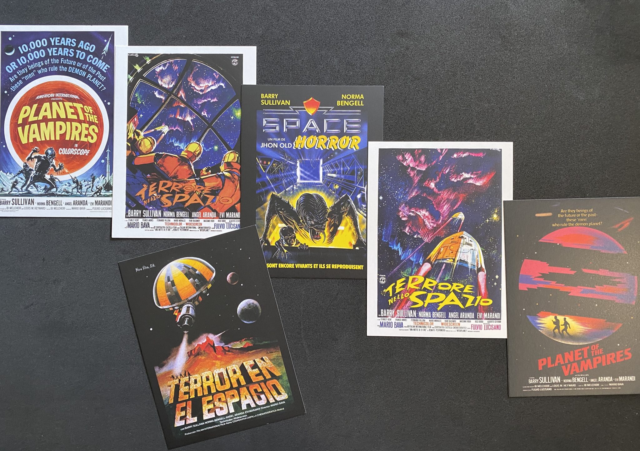 Planet of the Vampires box set postales