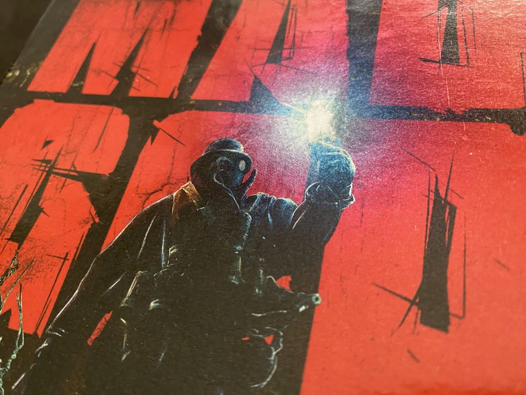 Mad God Blu-ray box set detalle brillo portada 2