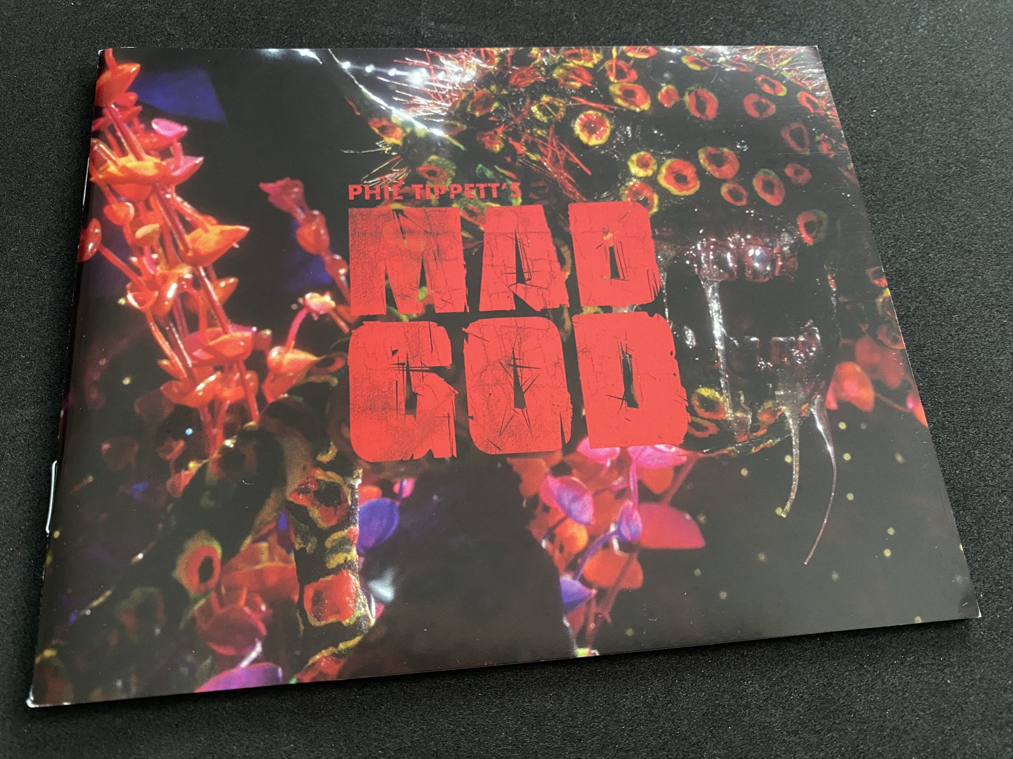 Mad God Blu-ray box set portada libreto ensayo