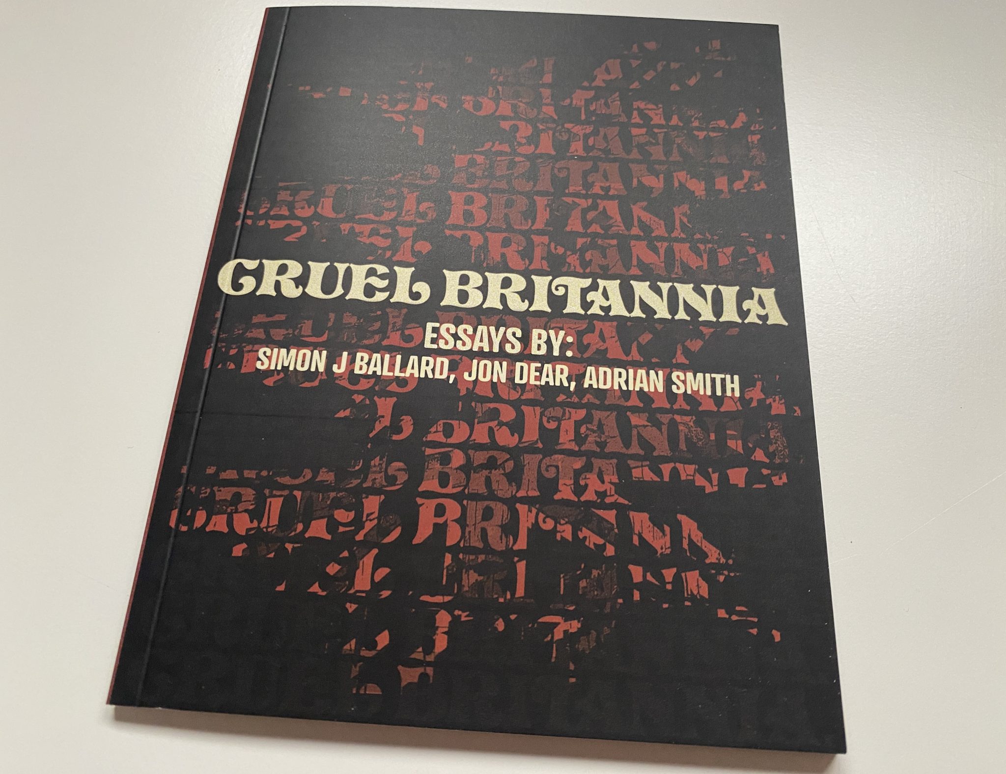 Cruel Britannia Blu-ray libreto portada