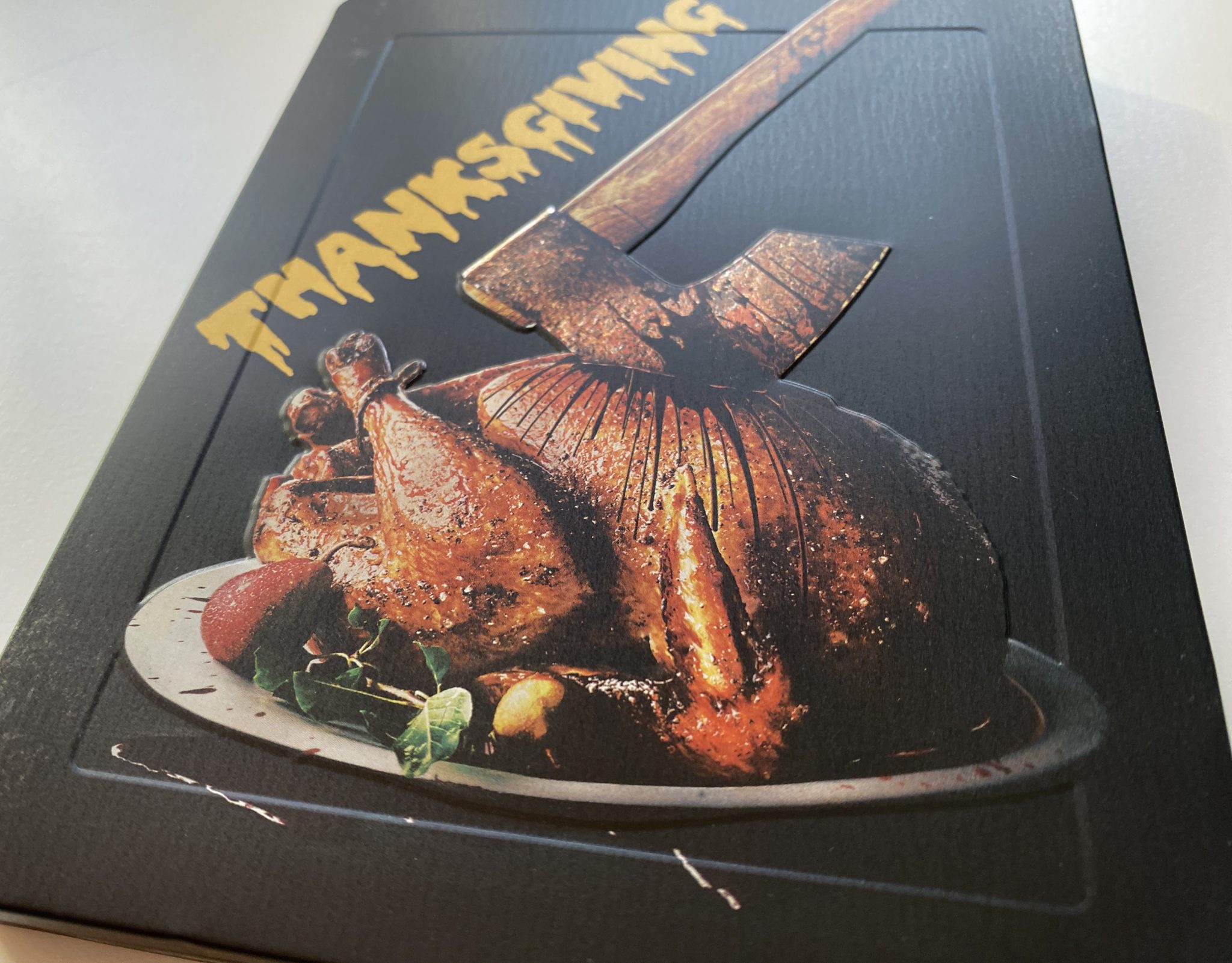 Black Friday Blu-ray steelbook front inferior 2