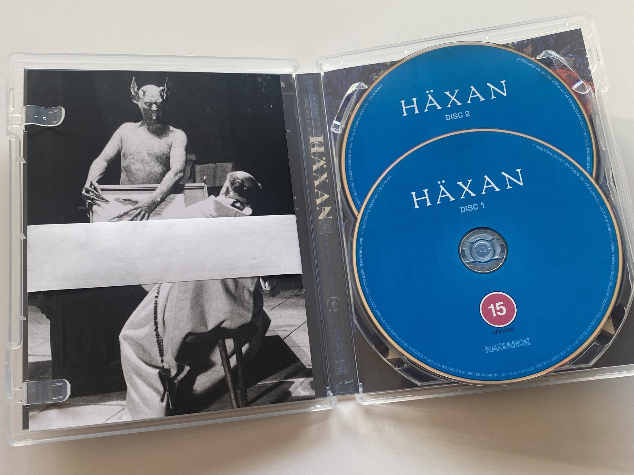 Häxan Blu-ray box set Radiance interior amaray