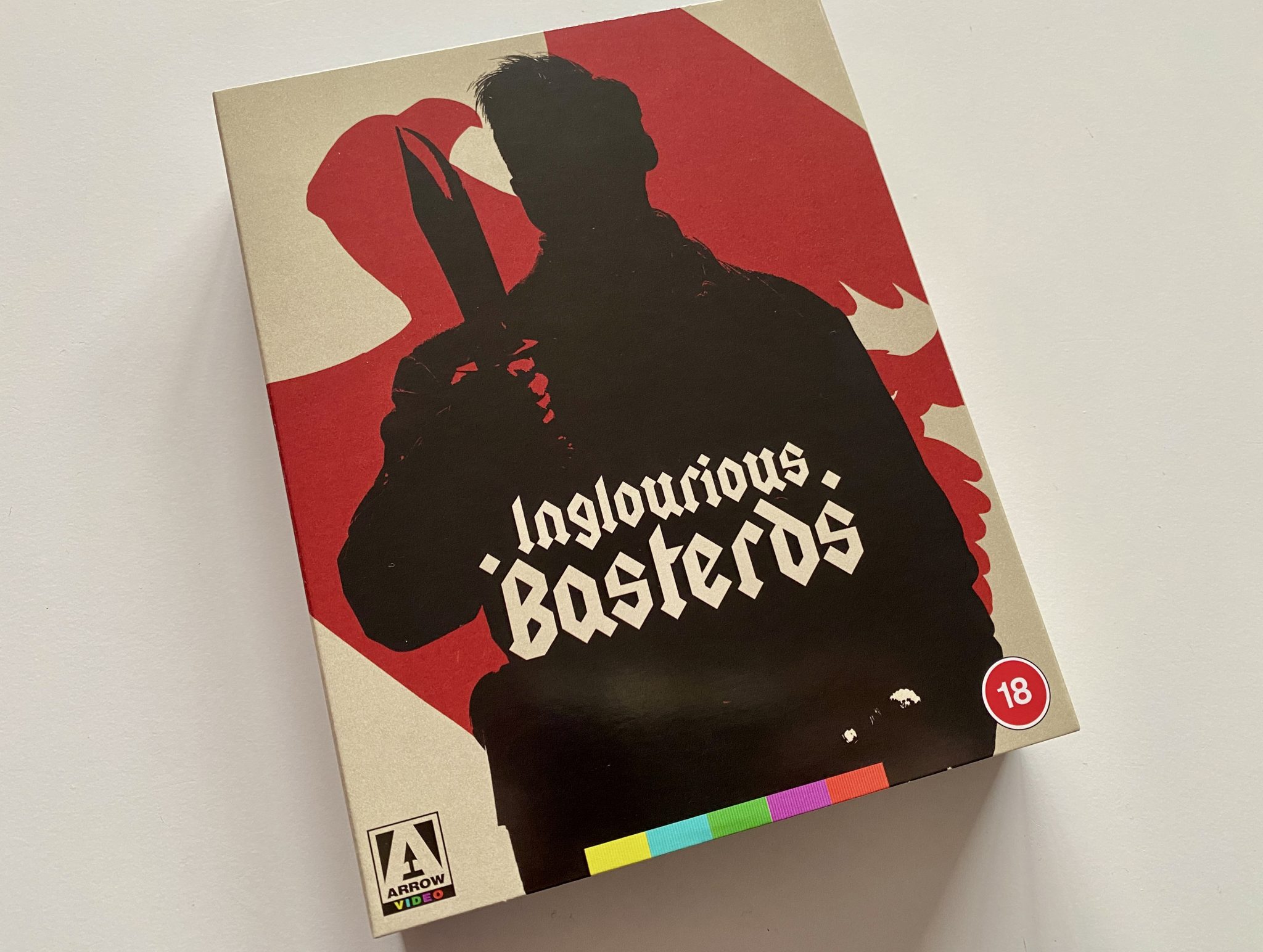 Inglourious Basterds 4K Limited Edition Arrow Films - Vista ladeada frontal funda