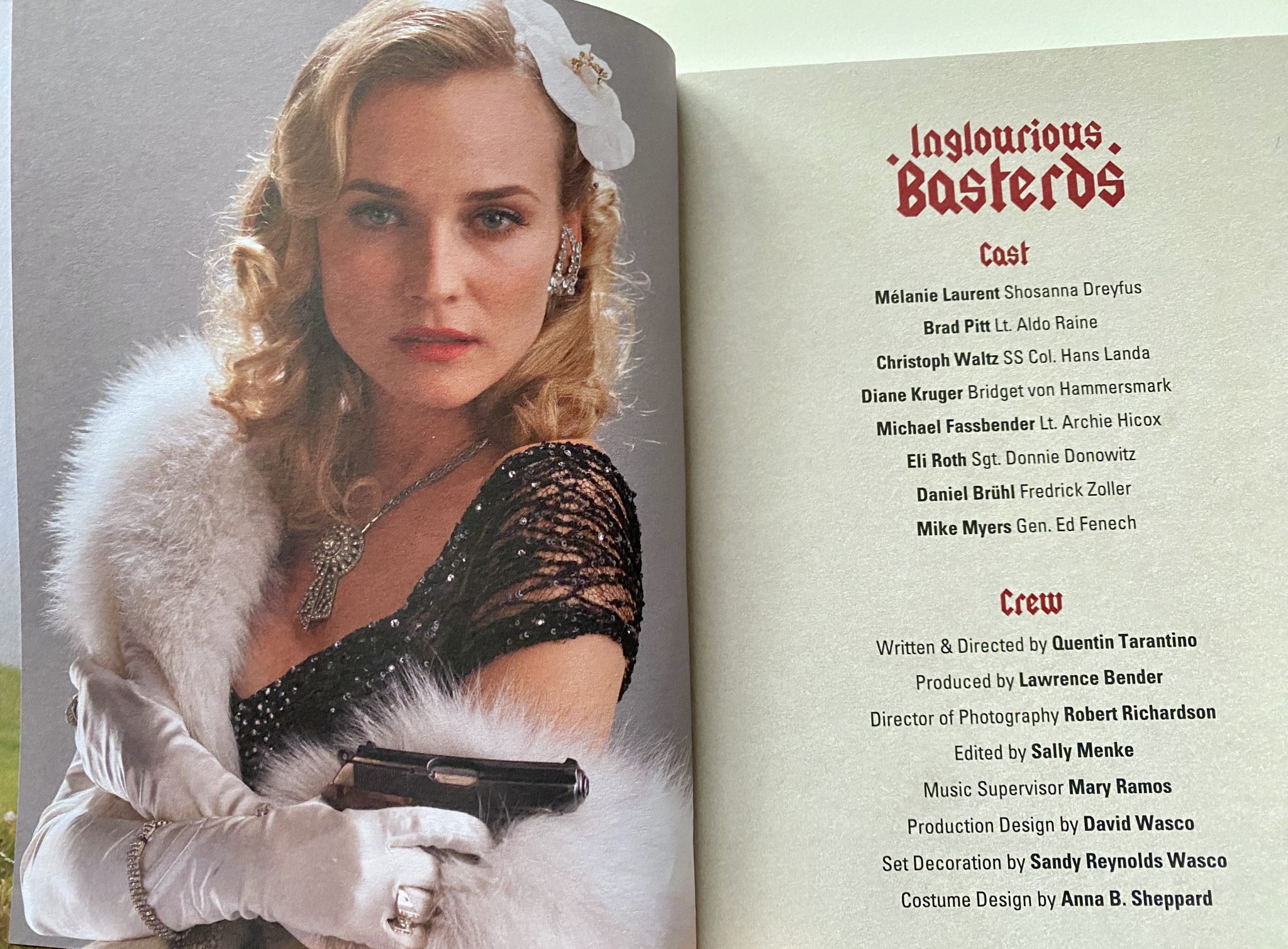 Inglourious Basterds 4K Limited Edition Arrow Films - Interior libro