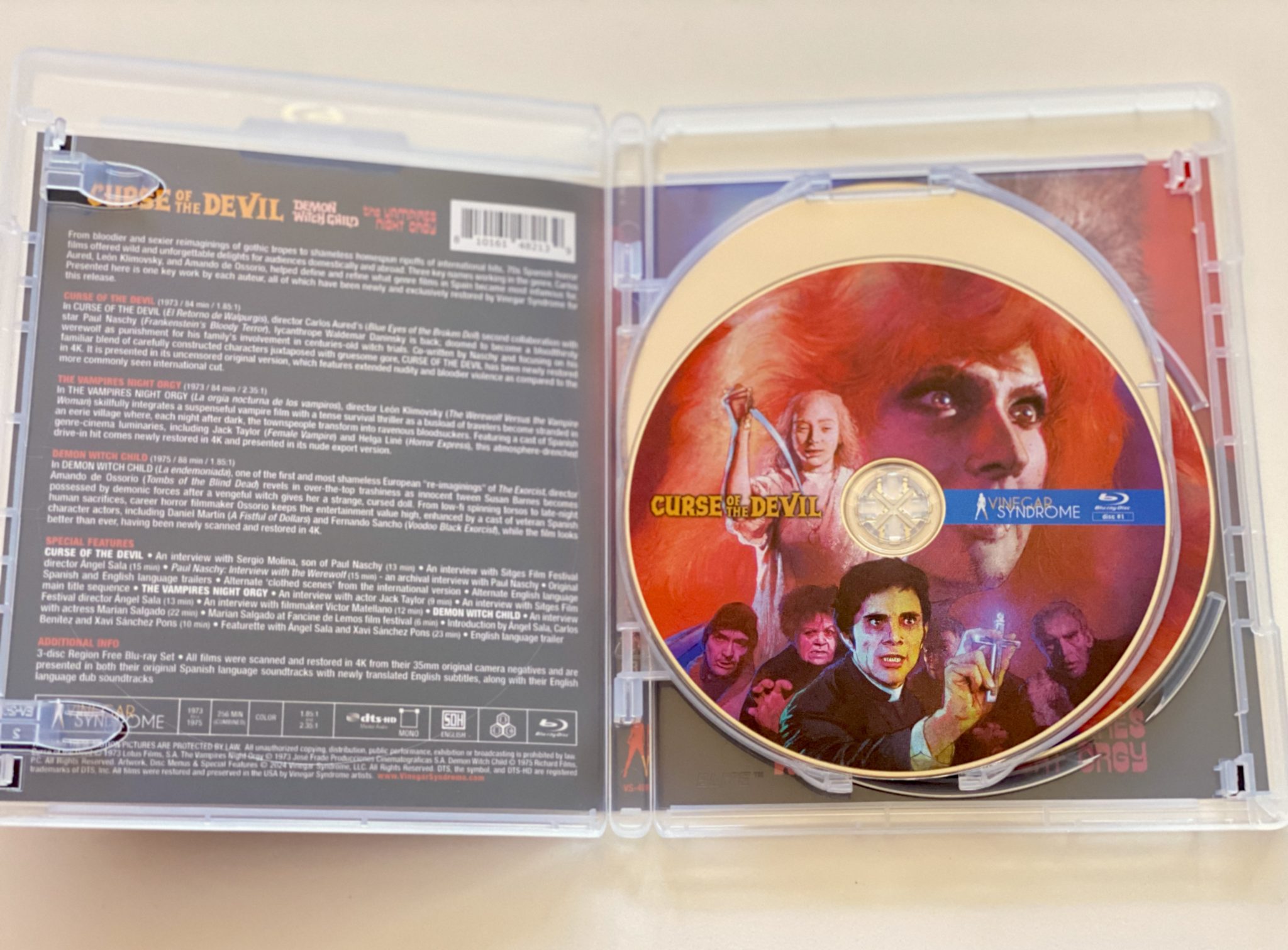 Pack Blu-ray Fantaterror Español por Vinegar Syndrome - interior amaray con discos