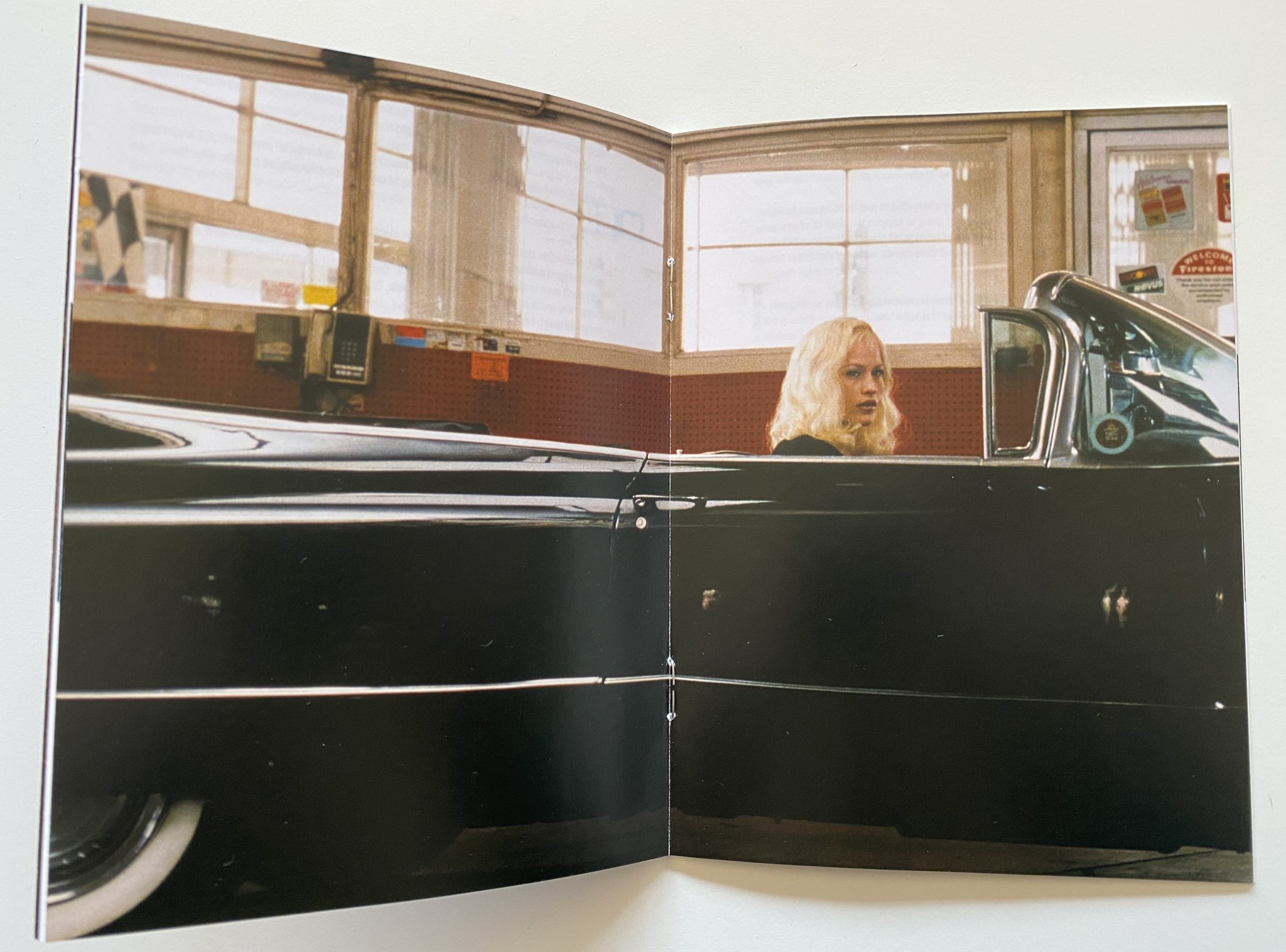 Losth Highway 4K Criterion Collection - Interior libreto 2