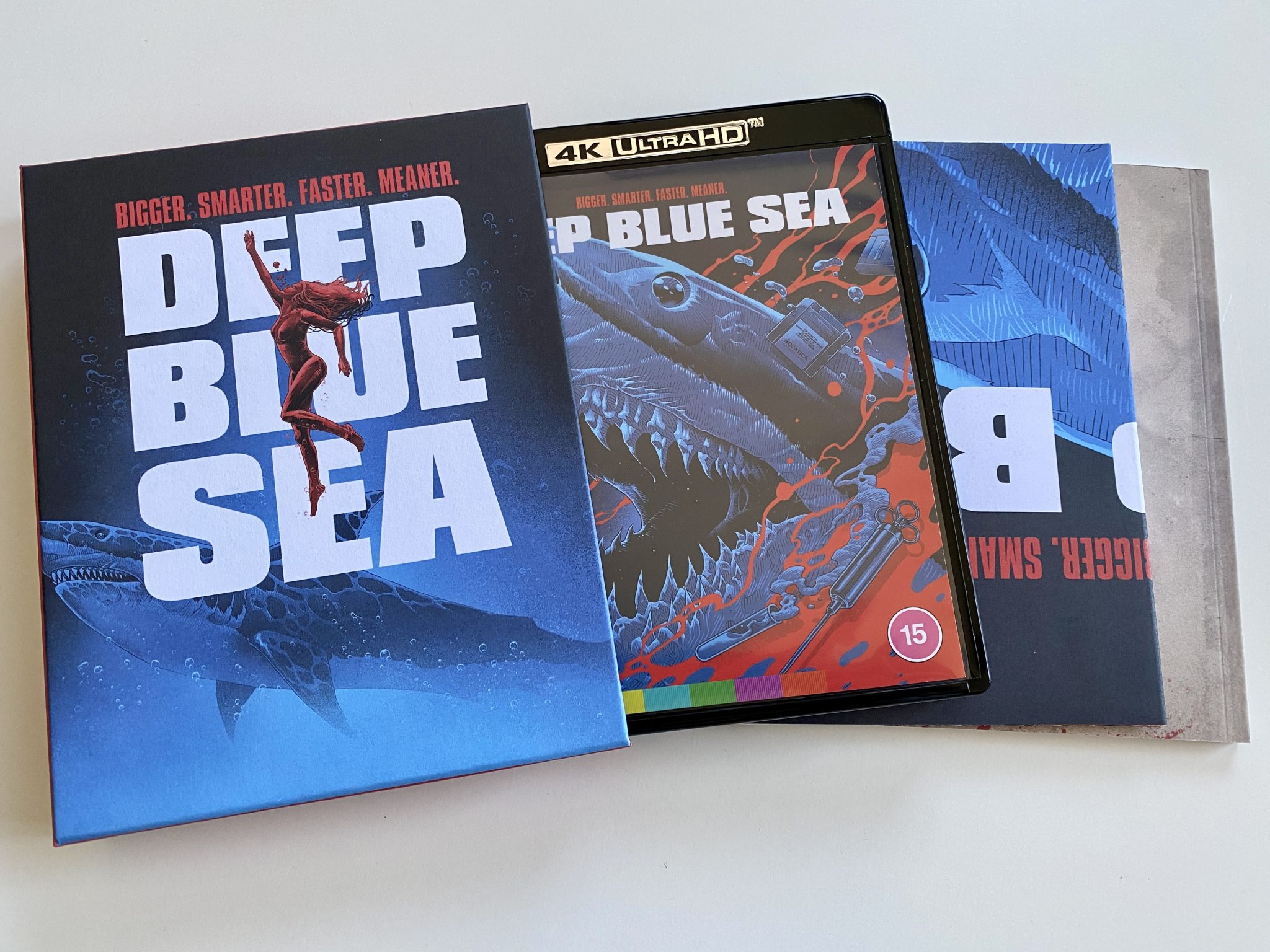 Deep Blue Sea - Apertura contenidos