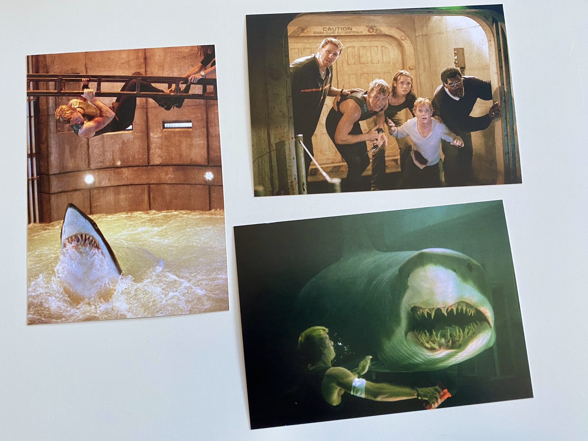 Deep Blue Sea - set postales