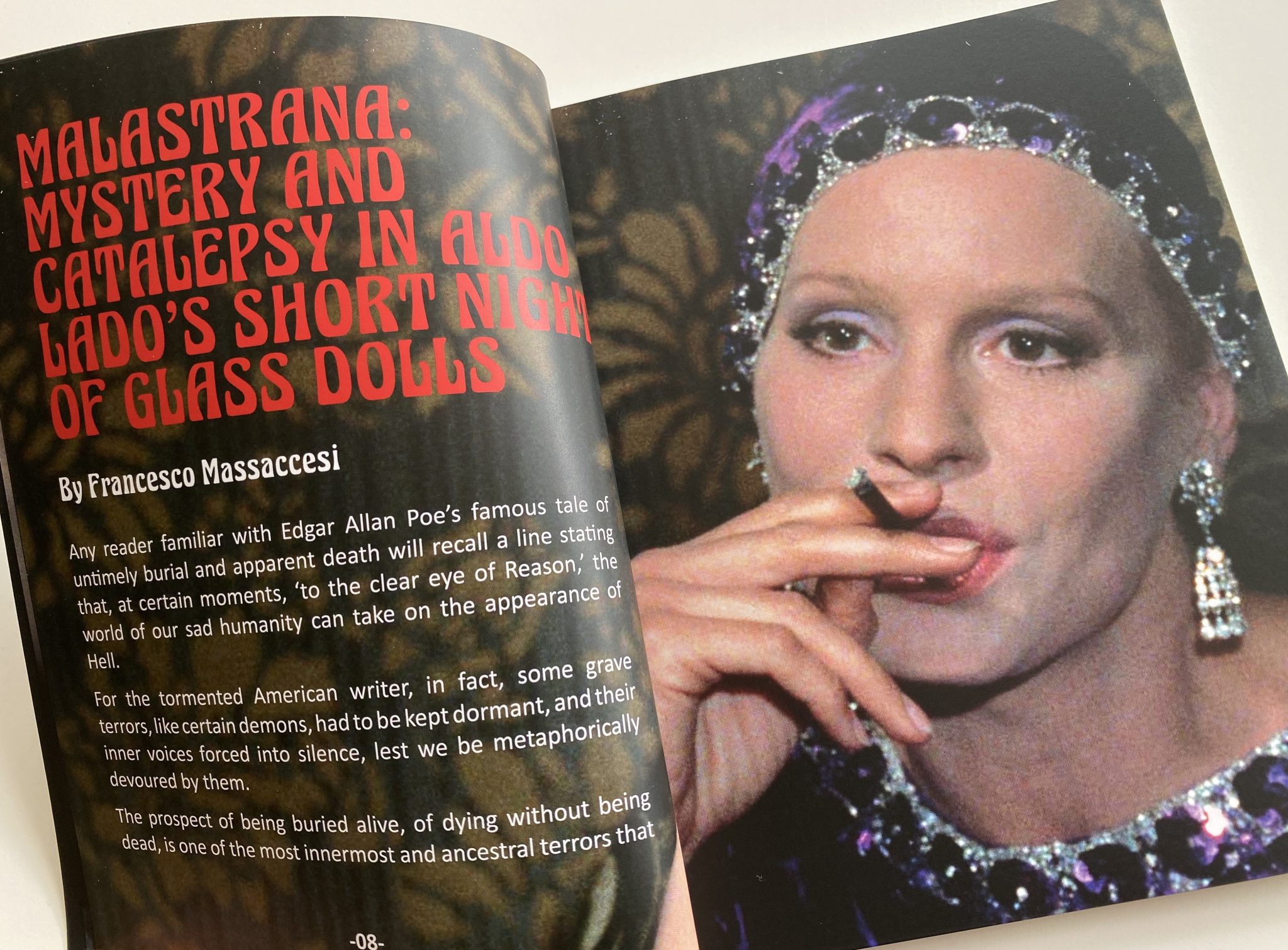 Short Night of the Glass Dolls páginas interiores libro 1