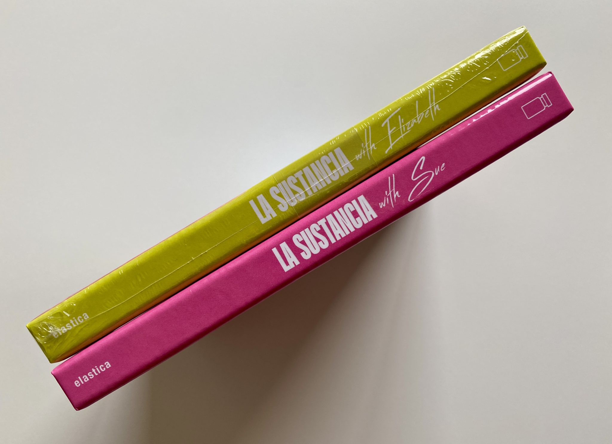 La sustancia Blu-ray Elastica - lomos Elizabeth y Sue