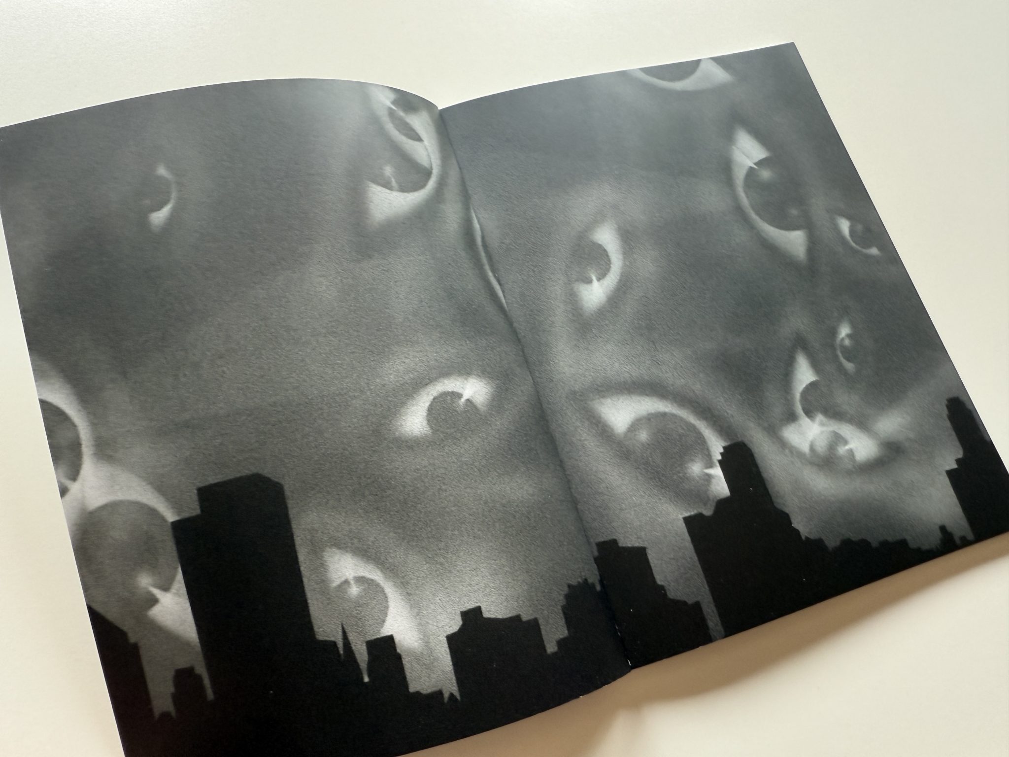 Pack Blu-ray Mabuse Lives! Eureka - Book inner pages 1