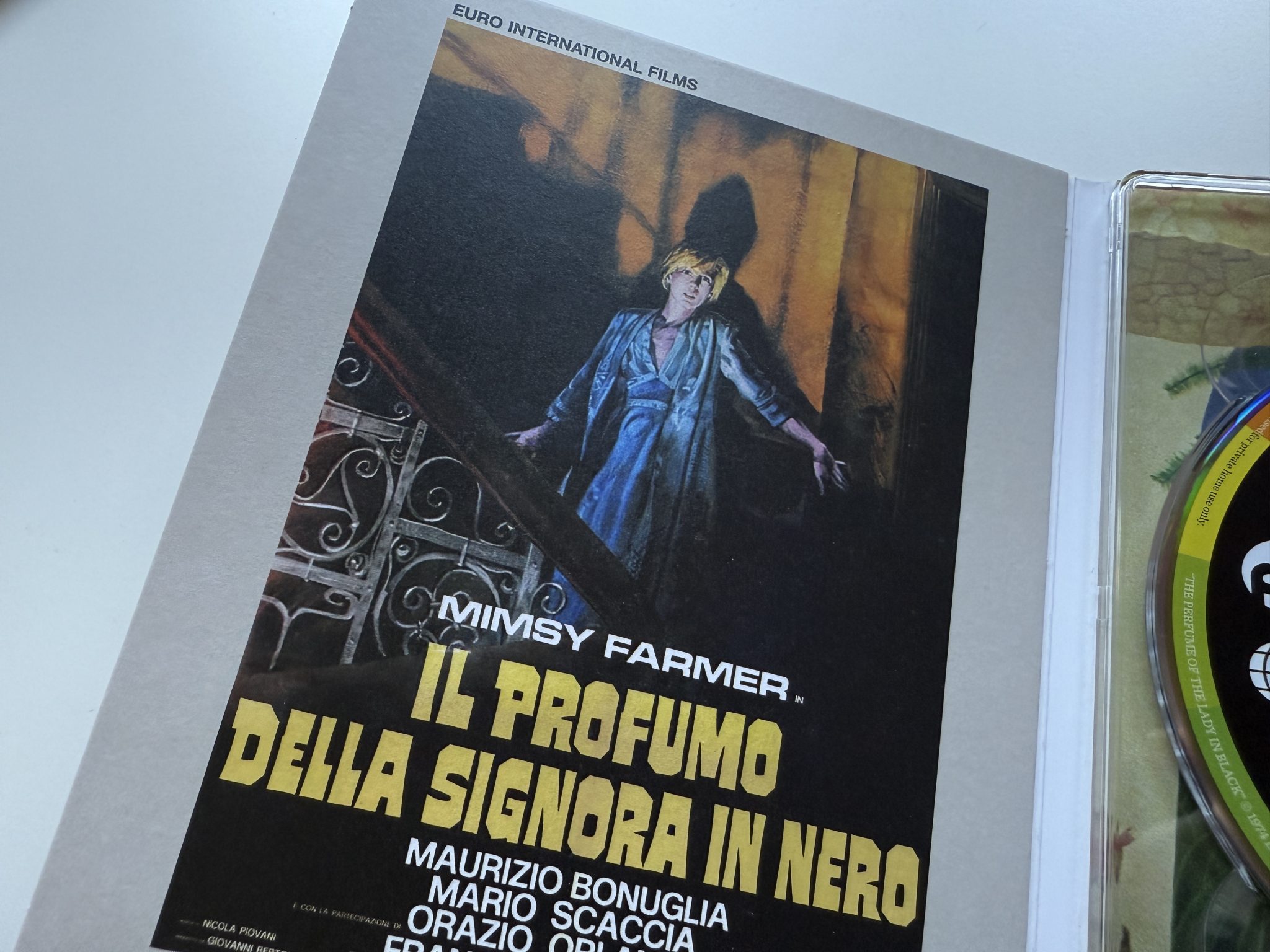 The Perfume of the Lady in Black 4k - Digipack side 1