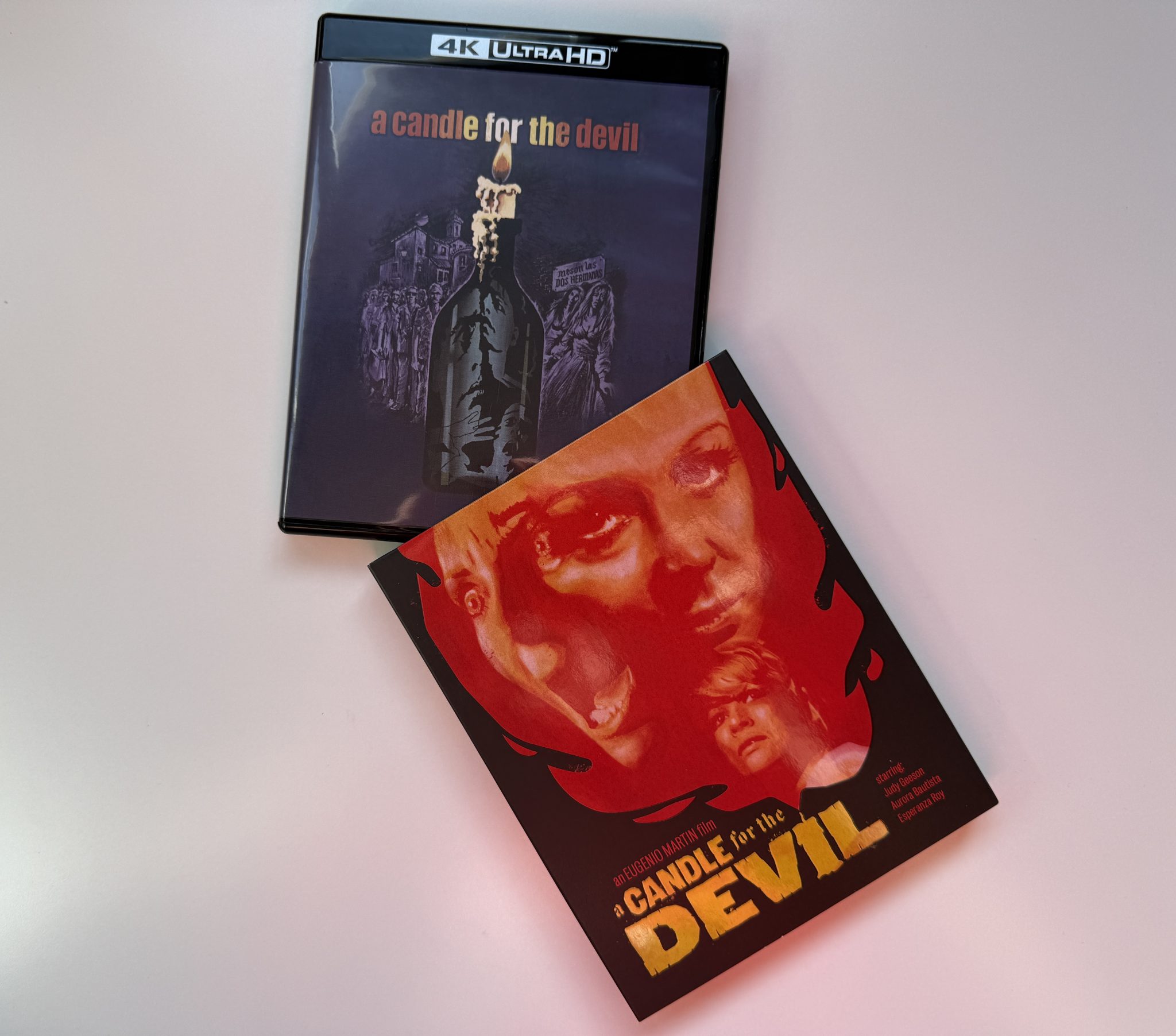 Una vela para el diablo 4K - Slipcover + amaray