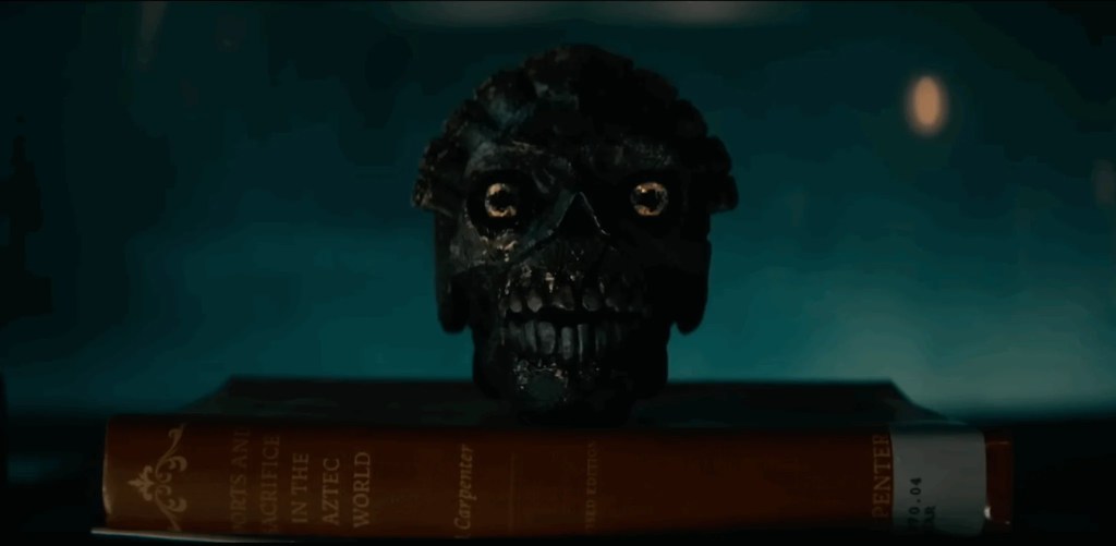 Imagen del tótem de Whistle, dirigida por Corin Hardy