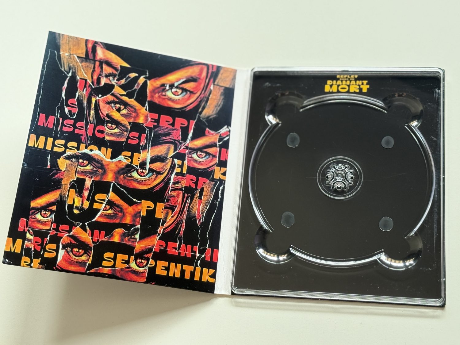 Reflet dans un diamant mort Blu-ray - Digipack interior w/o contents