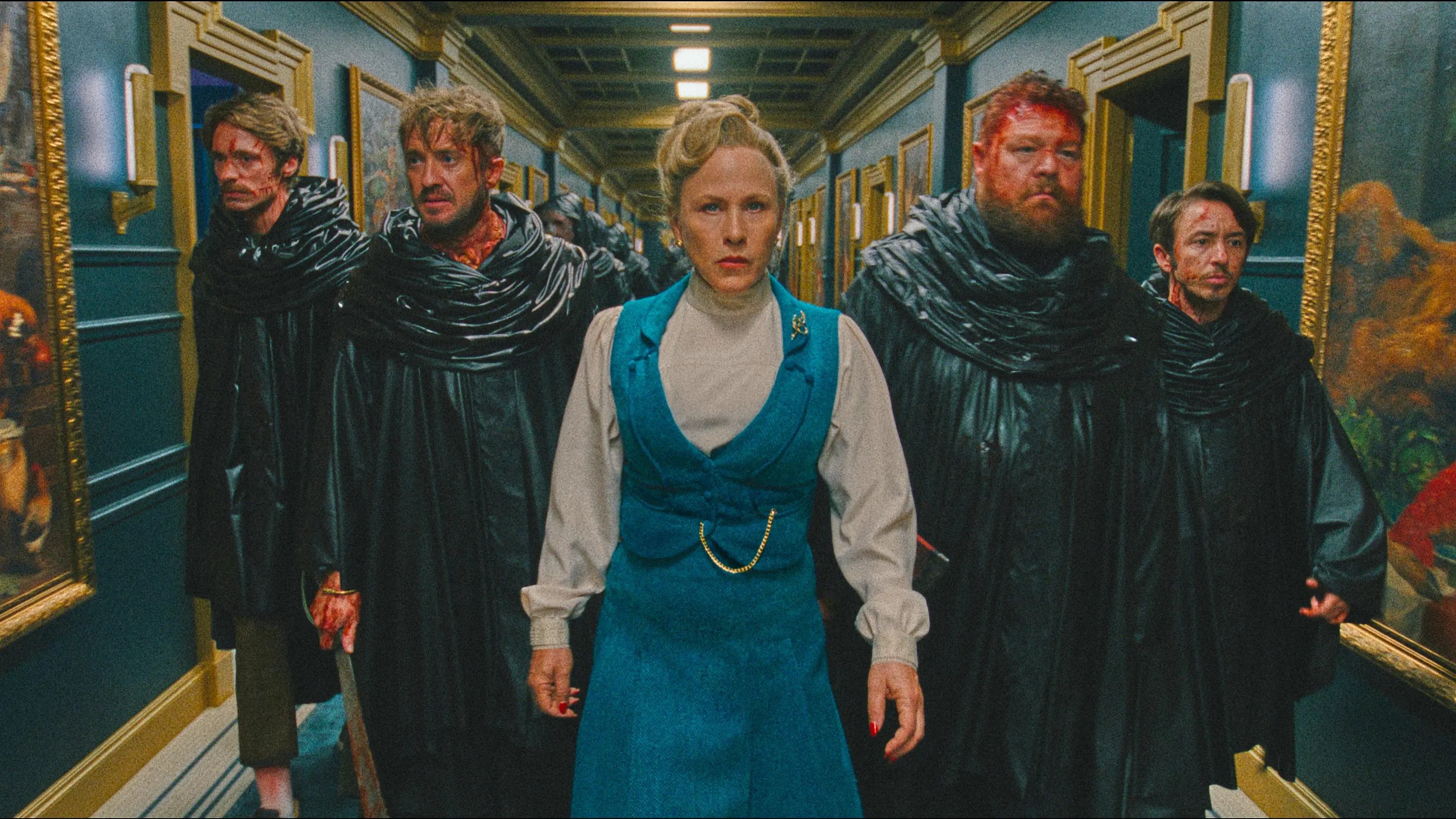 Patricia Arquette y sus amigos en Te van a matar, dirigida por Kirill Sokolov